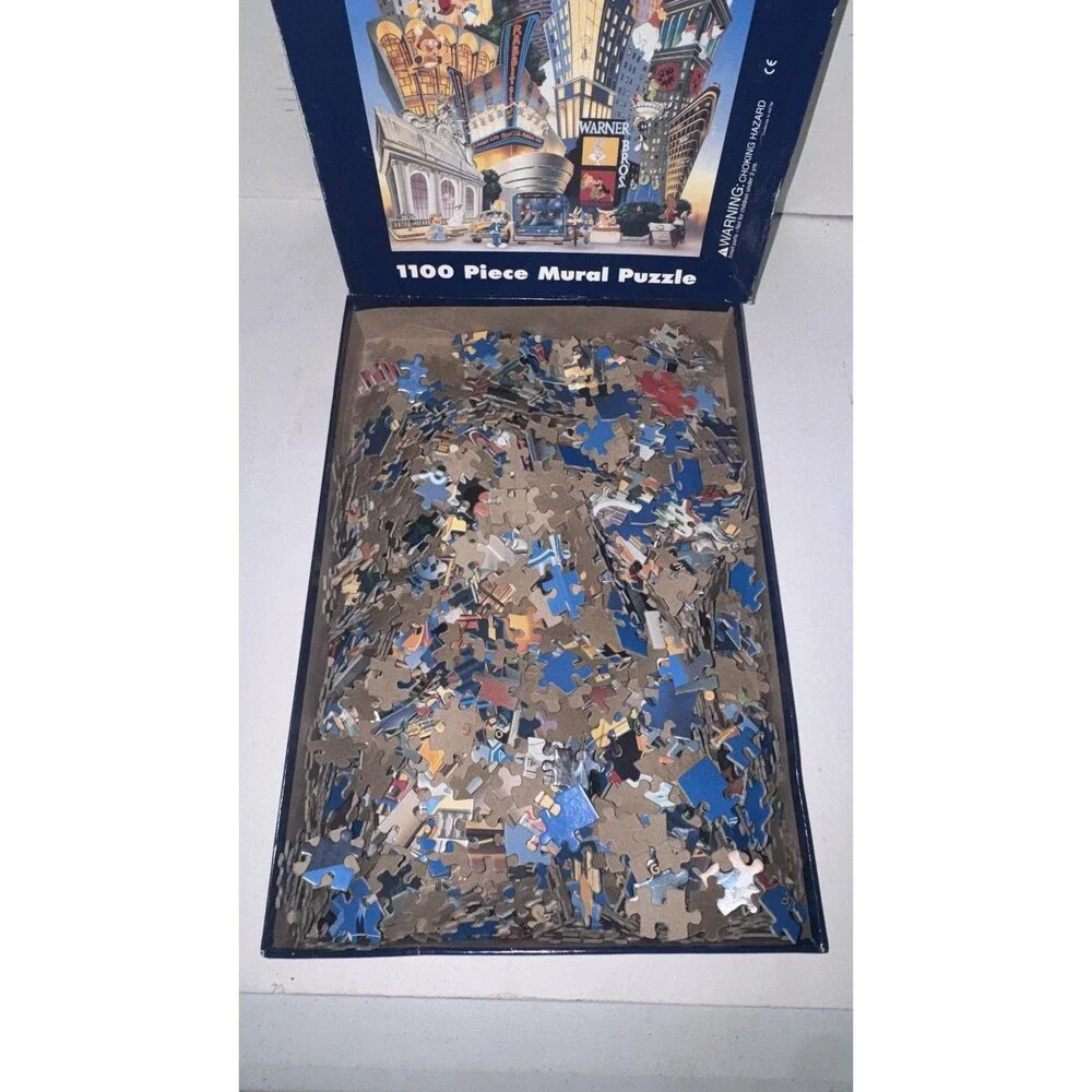 1996 Looney Tunes NY NY 1100 Pc Mural Puzzle Warner Bros Twin Towers Rare